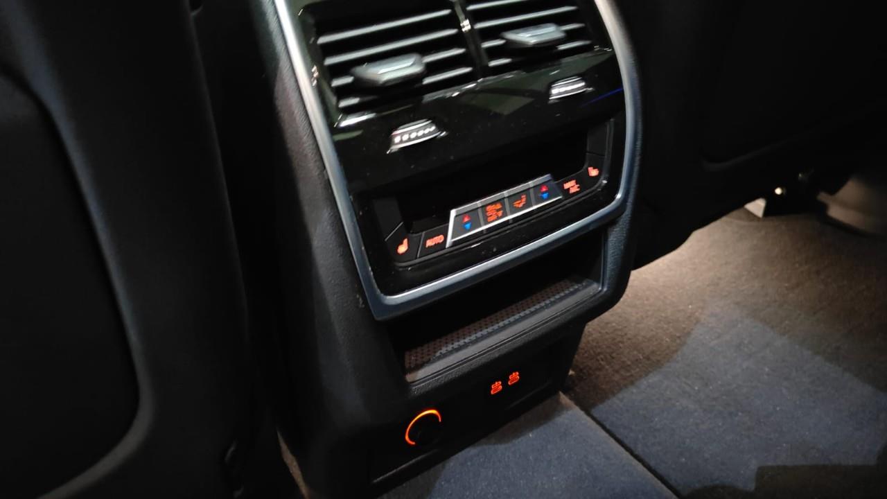 used 2024 BMW X7 car, priced at $99,992