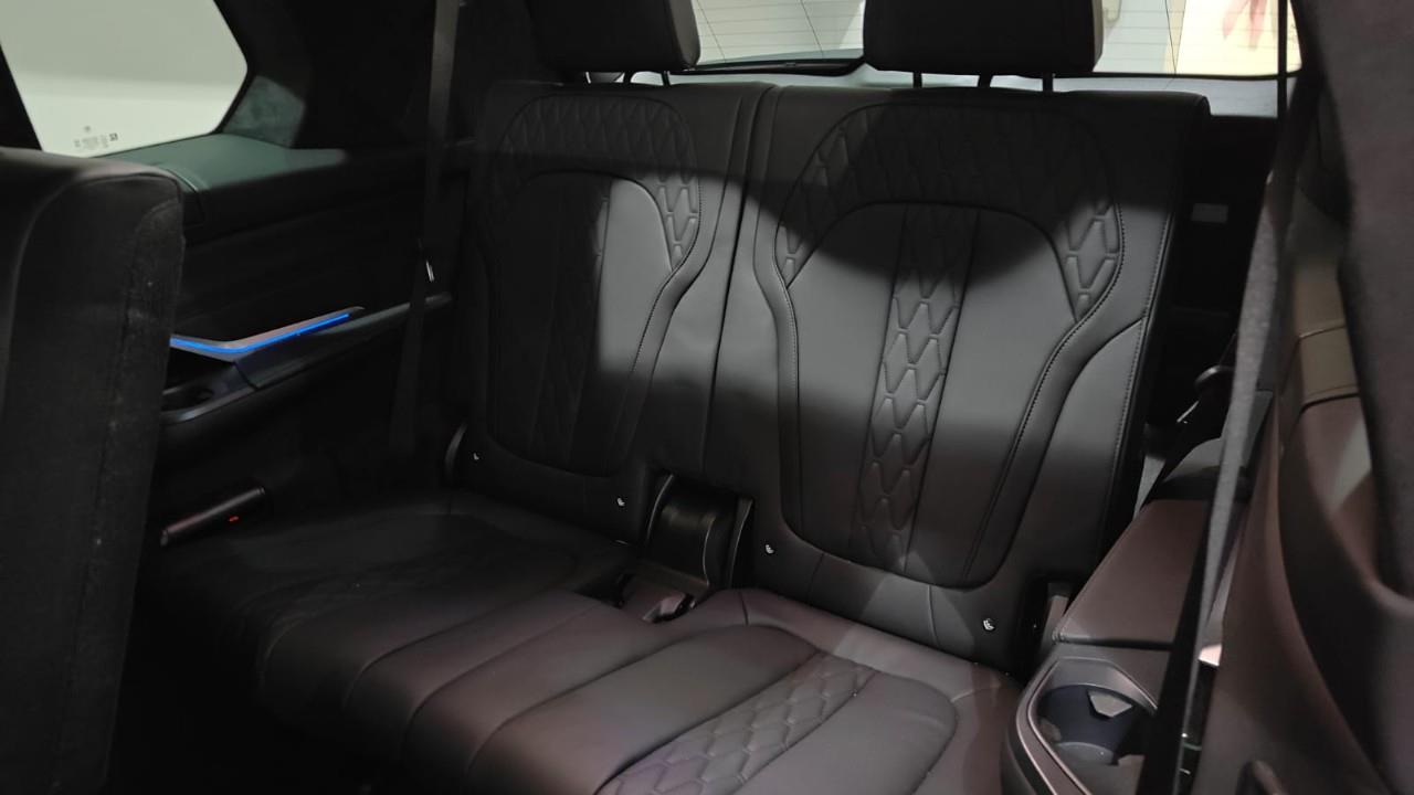 used 2024 BMW X7 car, priced at $99,992