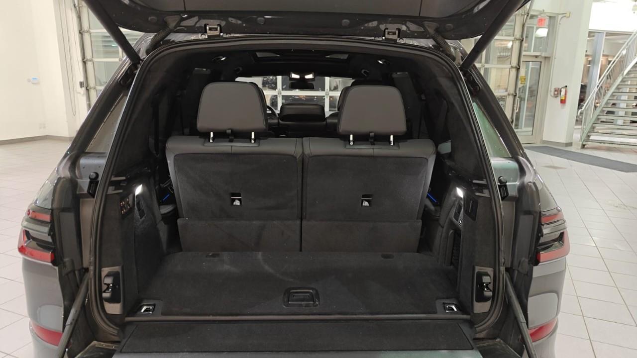 used 2024 BMW X7 car, priced at $99,992