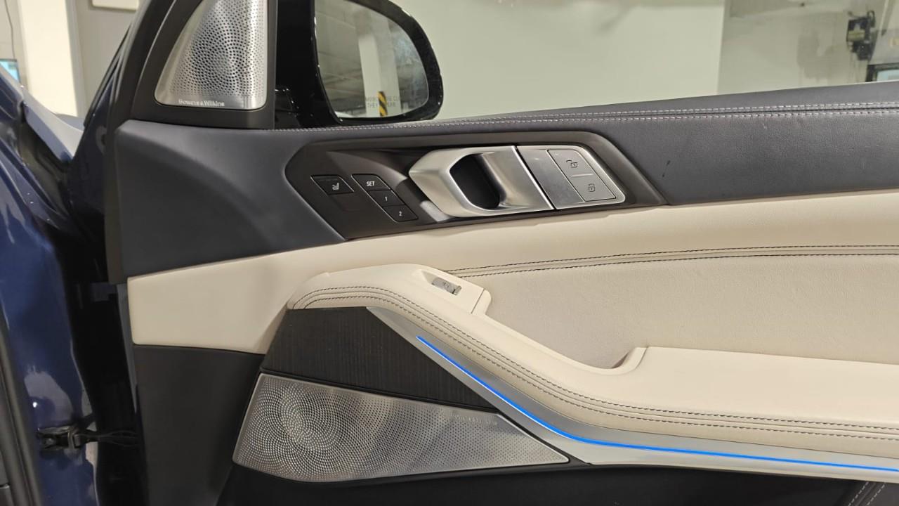 used 2022 BMW ALPINA XB7 car, priced at $99,992