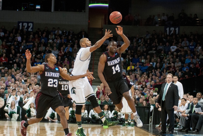 Classmates Wesley Saunders and Steve Moundou-Missi ended their 2014 on a high note with a win over Grand Canyon. Classmates Wesley Saunders and Steve Moundou-Missi ended their 2014 on a high note with a win over Grand Canyon.